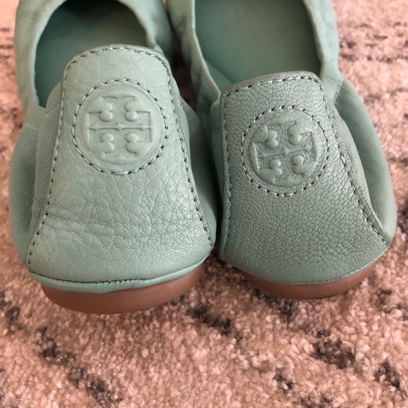 NEW! TORY BURCH EDDIE SOFT SCRUNCH BALLET FLAT - Picture 6 of 6